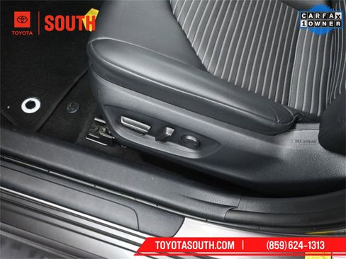 Used 2024 Toyota Camry SE image 24