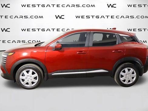 Used 2025 Nissan Kicks SV FWD image 5