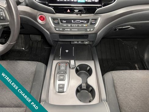 Used 2025 Honda Ridgeline Sport image 6