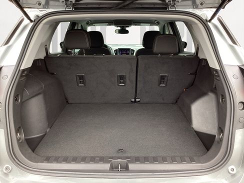 Used 2024 GMC Terrain SLE w/ Elevation Edition image 16