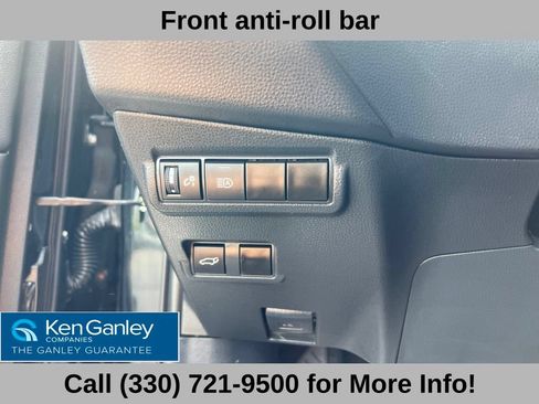 Used 2023 Toyota Corolla Cross XLE w/ Convenience Package FWD image 29
