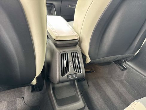 Used 2025 BMW X2 xDrive28i image 16