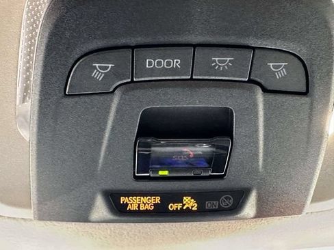Used 2023 Toyota Corolla LE FWD image 33