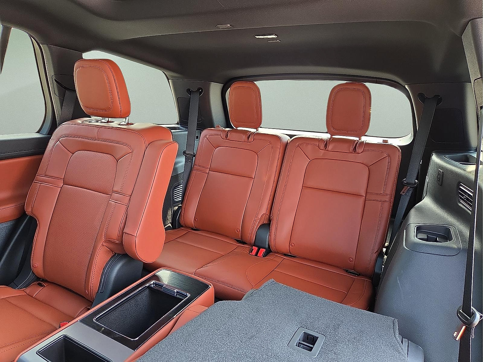 Used 2026 Lincoln Aviator Reserve AWD/4WD image 10