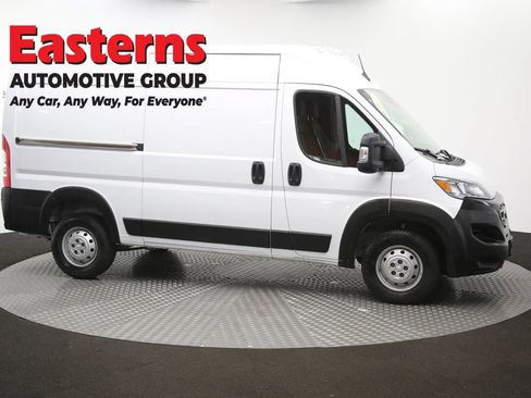 Used 2023 RAM ProMaster 2500 w/ Convenience Group FWD image 40