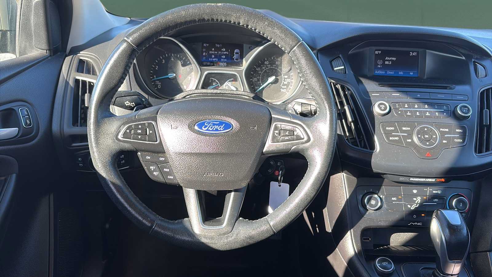 Used 2015 Ford Focus SE w/ SE Sport Package FWD image 25