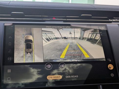 Used 2023 Land Rover Range Rover SE image 25