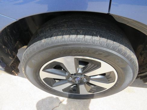 Used 2018 Subaru Forester 2.5i Premium w/ All-Weather Package image 22