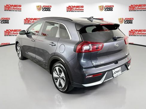 Used 2018 Kia Niro EX w/ EX Touring Graphite Edition FWD image 2