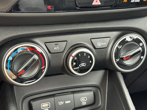 New 2026 Hyundai Venue SE FWD image 20