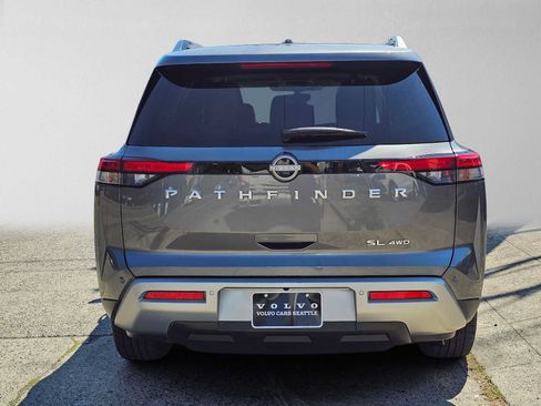 Used 2025 Nissan Pathfinder SL AWD/4WD image 4