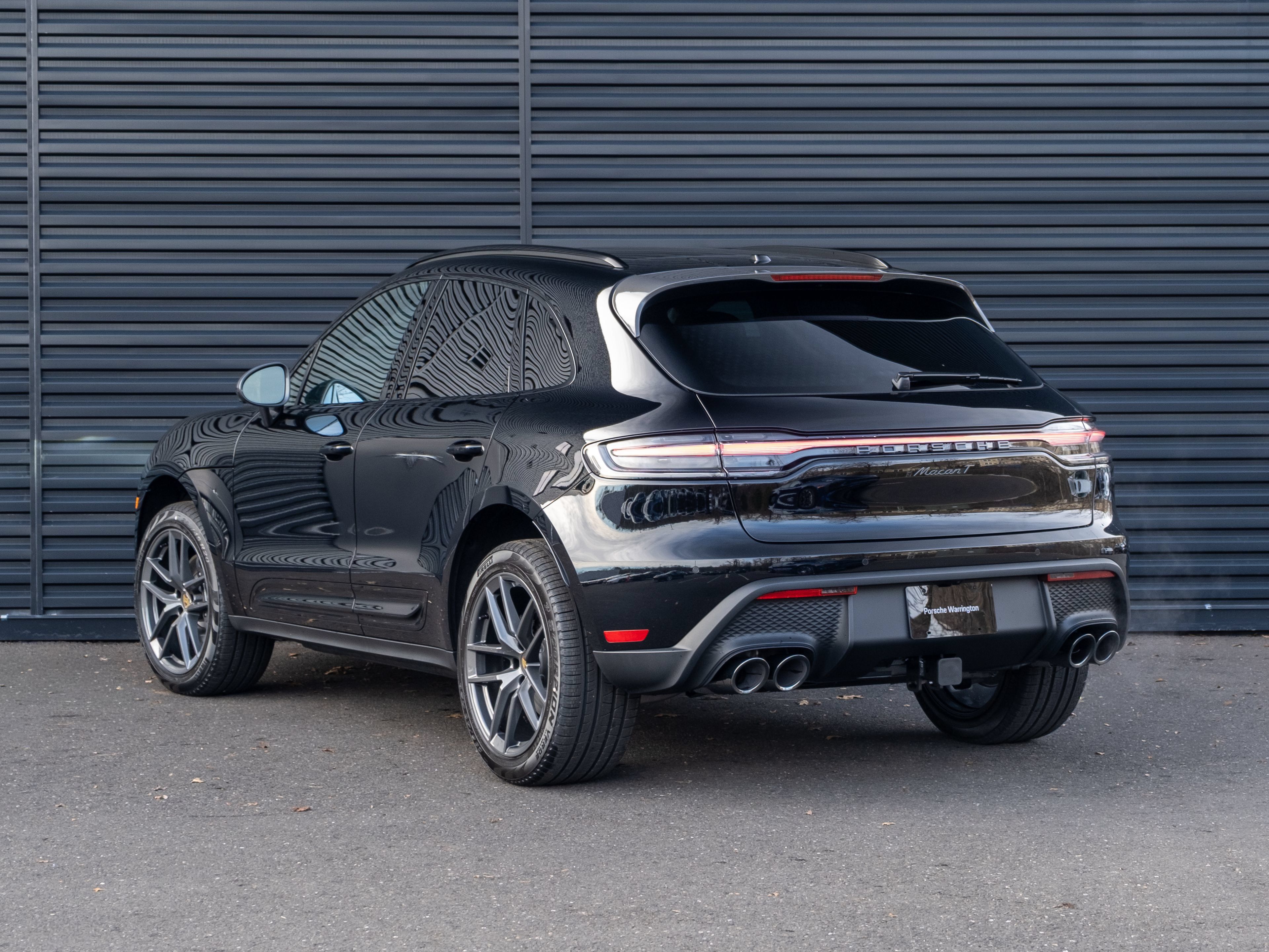 Certified 2026 Porsche Macan Turbo AWD/4WD image 3