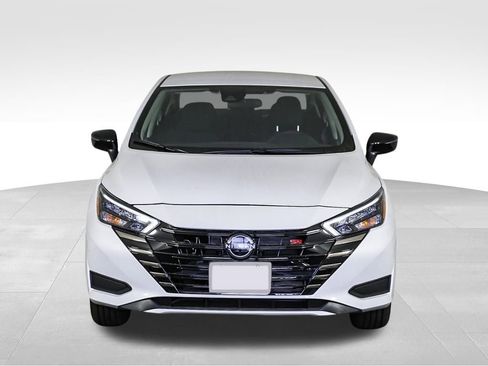 New 2025 Nissan Versa SR w/ Trunk Package image 6