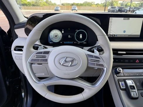 Used 2023 Hyundai Palisade Limited FWD image 16