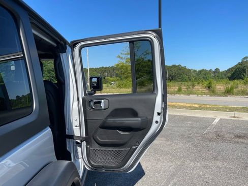 Used 2024 Jeep Wrangler Unlimited Rubicon 4xe w/ Safety Group AWD/4WD image 51