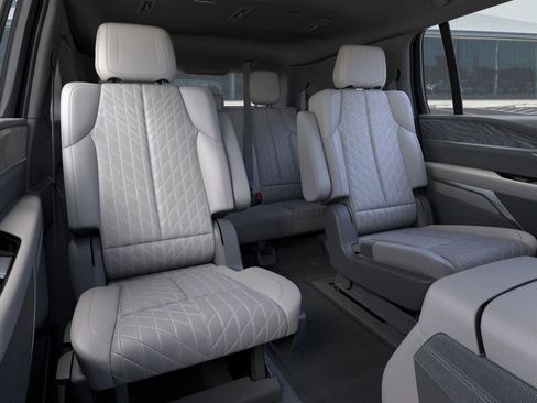 New 2025 Cadillac Escalade IQ Sport 1 w/ LPO, ONYX Package image 18