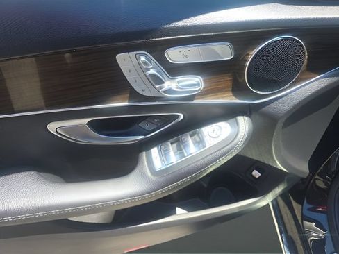 Used 2019 Mercedes-Benz C 300 4MATIC Sedan image 10