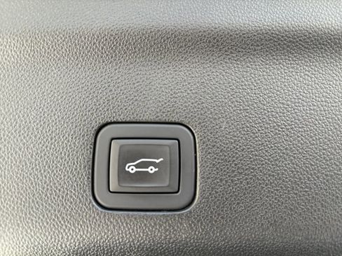 Used 2024 Chevrolet Tahoe LT RWD image 12