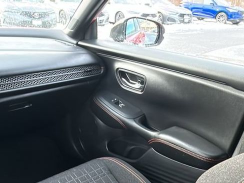 Used 2025 Honda HR-V Sport image 22
