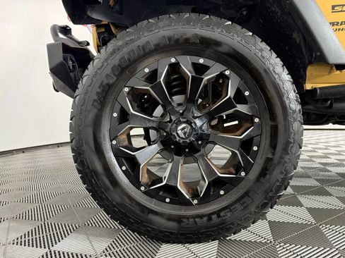 Used 2014 Jeep Wrangler Unlimited Sport w/ Quick Order Package 24S AWD/4WD image 37