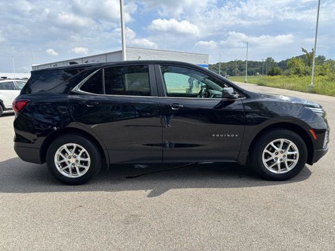 Used 2024 Chevrolet Equinox LT w/ LPO, Floor Liner Package AWD/4WD image 4