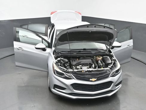Used 2018 Chevrolet Cruze LT w/ Convenience Package FWD image 64