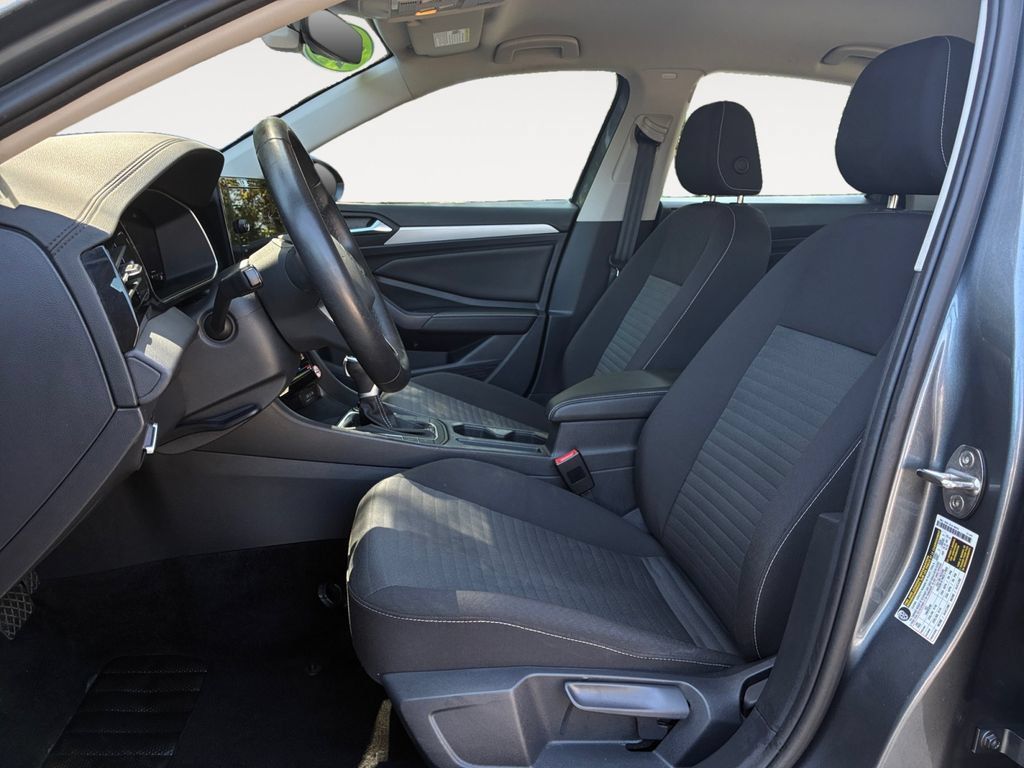 Used 2025 Volkswagen Jetta S FWD image 9