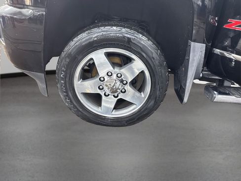 Used 2016 Chevrolet Silverado 2500 LTZ w/ Duramax Plus Package AWD/4WD image 10