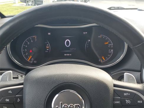 Used 2017 Jeep Grand Cherokee Altitude image 28