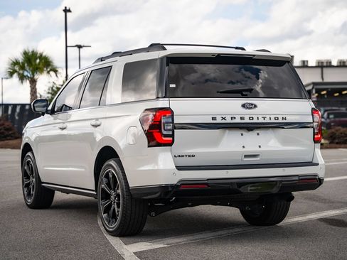 Used 2023 Ford Expedition Limited RWD image 5