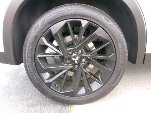 Used 2024 Mitsubishi Outlander SE image 47