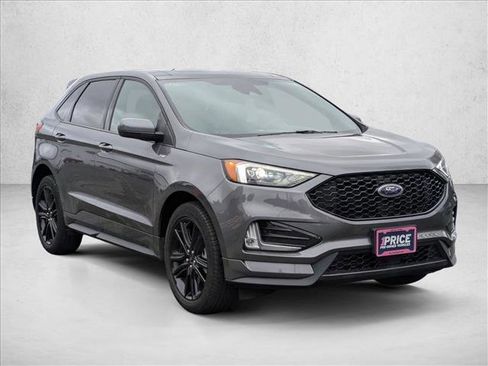 Used 2022 Ford Edge ST-Line w/ Class II Trailer Tow Package image 3