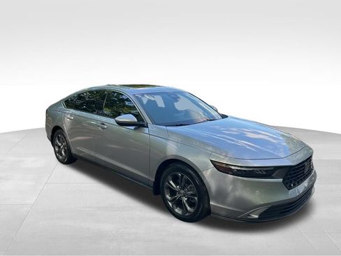 Used 2023 Honda Accord EX image 7