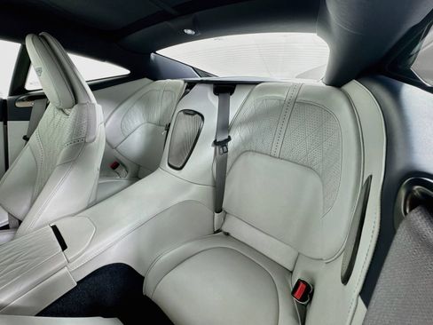 Used 2024 Aston Martin DB12 Coupe RWD image 23