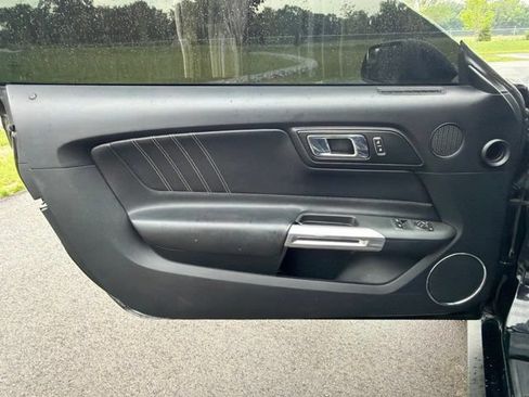 Used 2017 Ford Mustang Premium RWD image 14