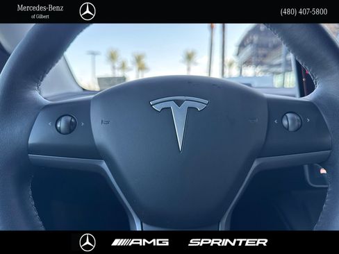 Used 2023 Tesla Model Y Long Range AWD/4WD image 29