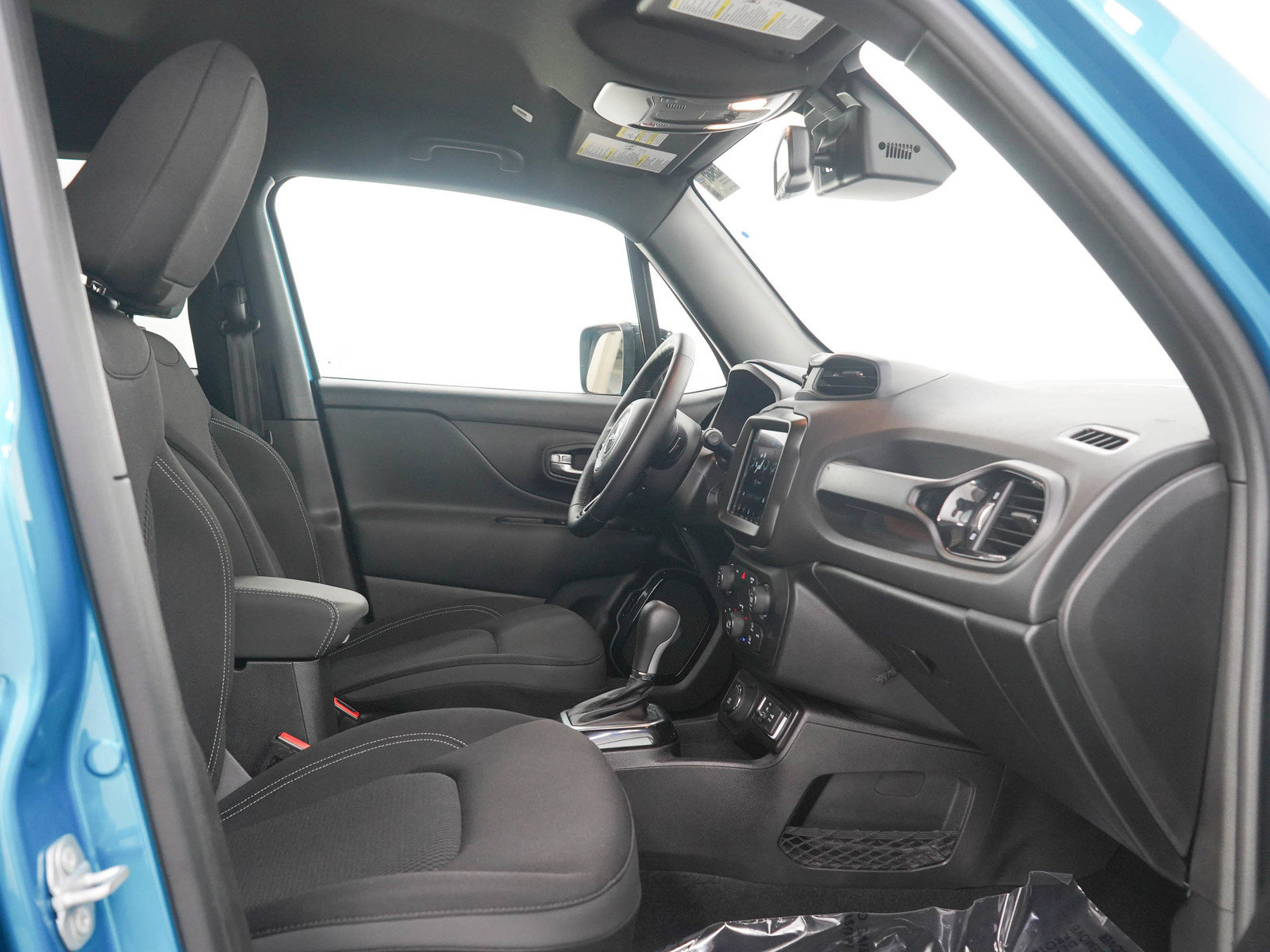 Used 2022 Jeep Renegade Altitude w/ Convenience Group AWD/4WD image 12