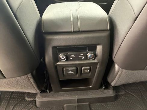 Certified 2023 Chevrolet Traverse Premier w/ Redline Edition AWD/4WD image 19