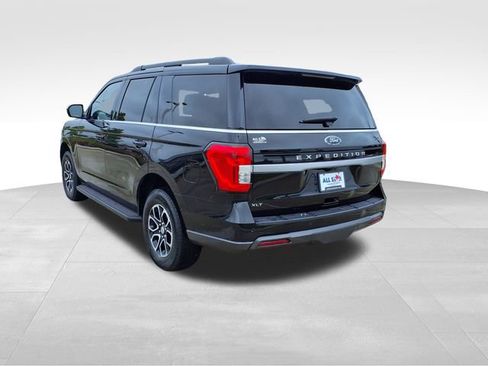 Used 2024 Ford Expedition XLT RWD image 7