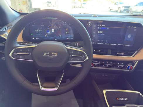 New 2026 Chevrolet Equinox ACTIV image 11