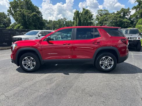 Used 2025 GMC Terrain Elevation FWD image 9
