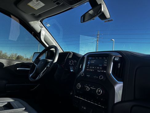 Used 2021 Chevrolet Silverado 1500 LT Trail Boss w/ Convenience Package II image 15