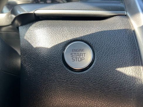 Certified 2022 Kia Sorento S image 17