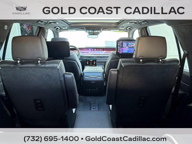 Certified 2026 Cadillac Escalade Platinum Sport w/ LPO, ONYX Package AWD/4WD image 16