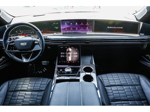 Used 2025 Cadillac Escalade V AWD/4WD image 11