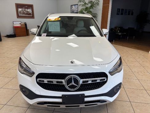 Used 2023 Mercedes-Benz GLA 250 4MATIC w/ Premium Package image 2