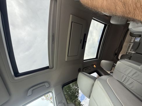 Used 2011 Toyota Sienna XLE image 18