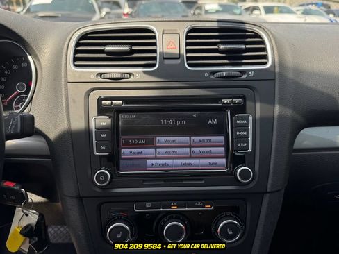 Used 2013 Volkswagen Golf 4-Door FWD image 15