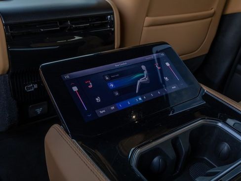 Used 2024 Jeep Grand Wagoneer Series III w/ Rear Seat Video Group 1 image 11