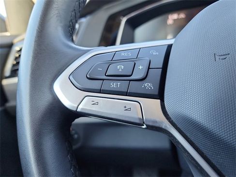 Used 2024 Volkswagen Jetta SE image 23